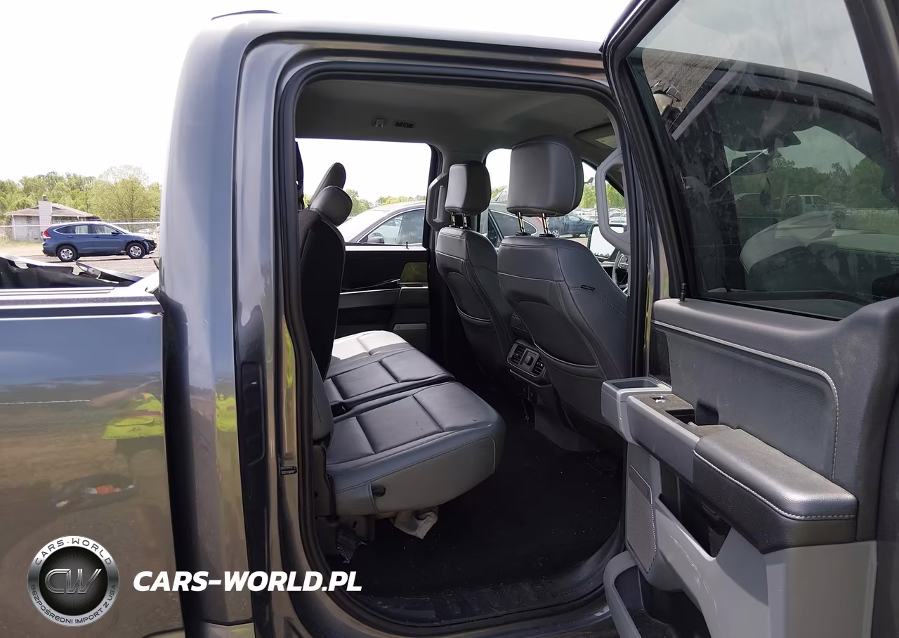 2025 Ford F-150 Lightning Flash VIN:1FTVW3L76SWG04862 - 8
