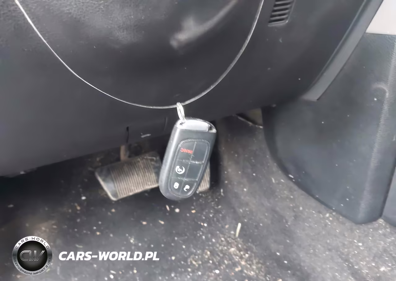 2014 Ram 1500 Laramie VIN:1C6RR7VM2ES272893 - 11