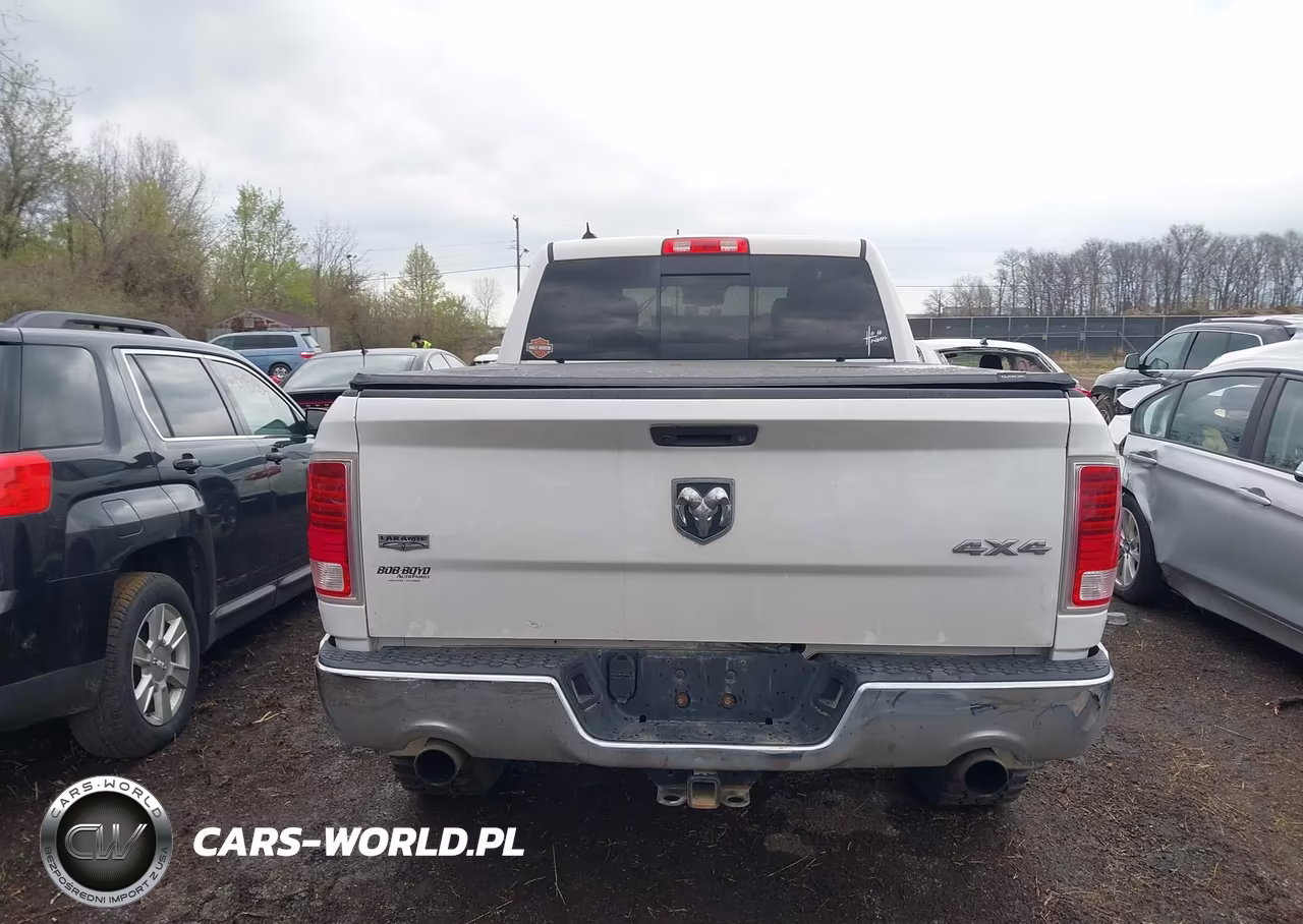 2014 Ram 1500 Laramie VIN:1C6RR7VM2ES272893 - 16
