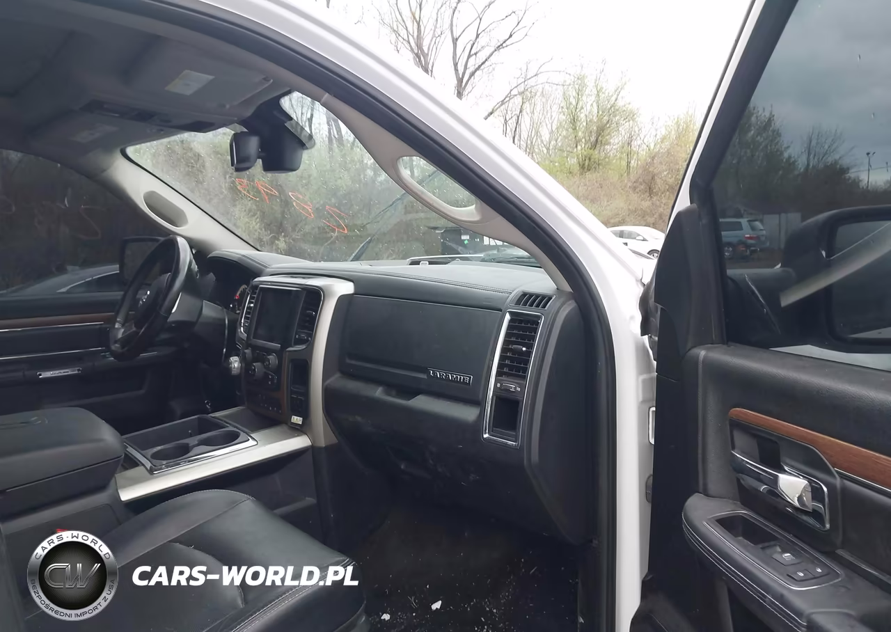 2014 Ram 1500 Laramie VIN:1C6RR7VM2ES272893 - 5
