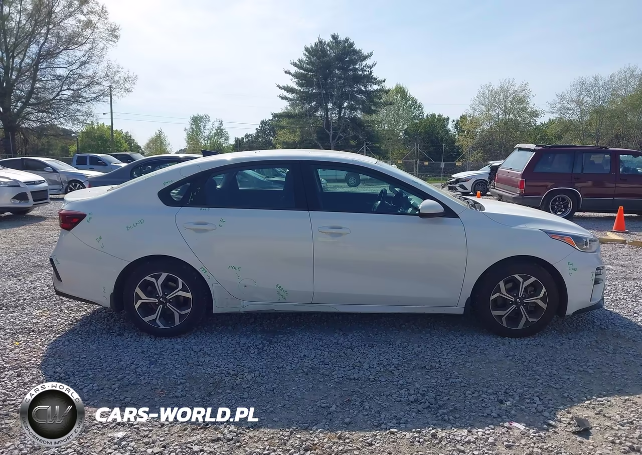 2021 Kia Forte Lxs VIN:3KPF24AD7ME372056 - 12