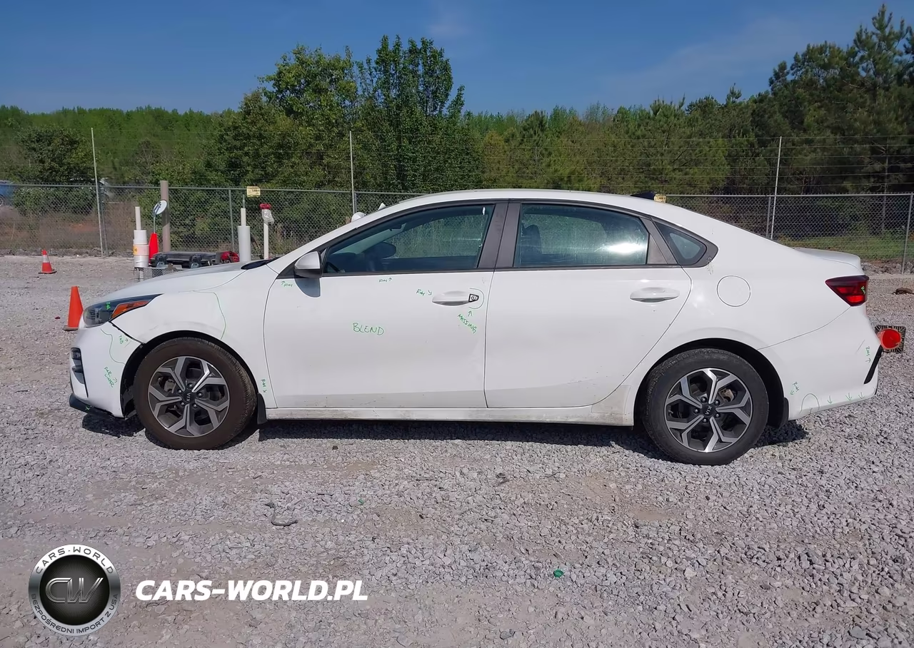 2021 Kia Forte Lxs VIN:3KPF24AD7ME372056 - 13