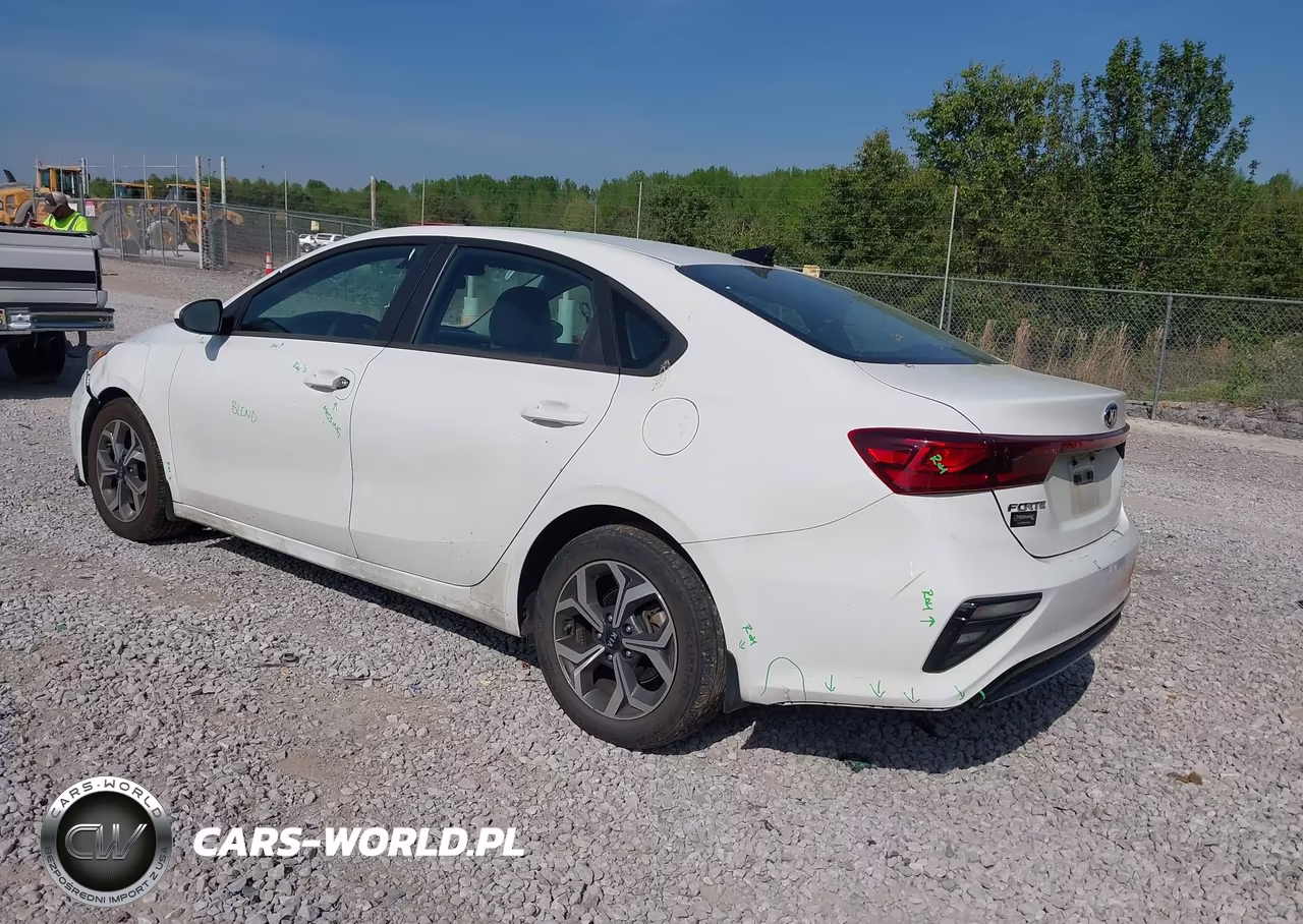 2021 Kia Forte Lxs VIN:3KPF24AD7ME372056 - 3
