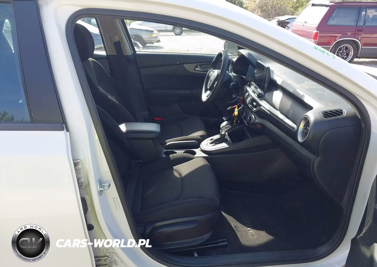2021 Kia Forte Lxs VIN:3KPF24AD7ME372056 - 5
