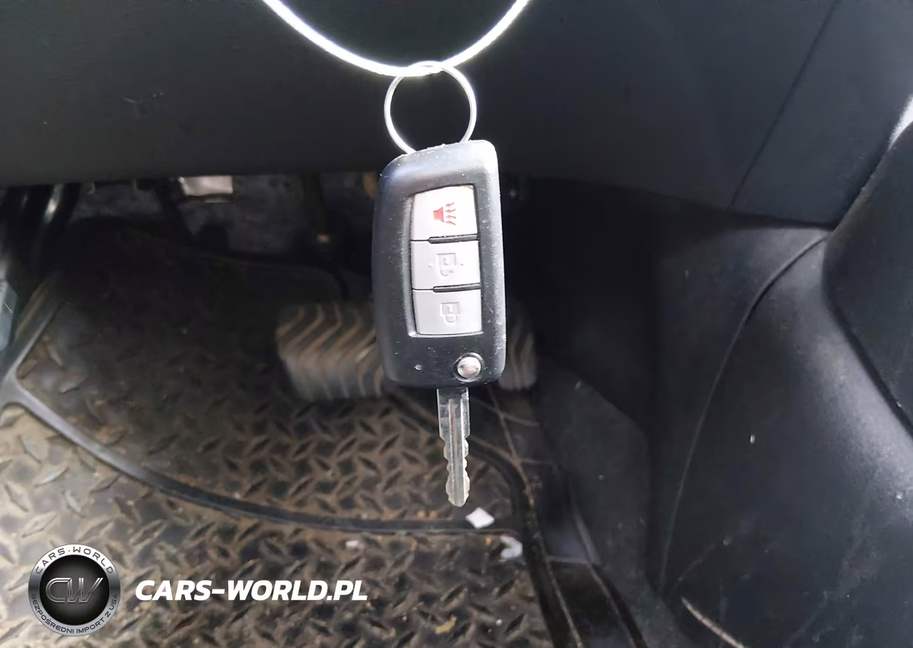 2018 Nissan Rogue S VIN:5N1AT2MT8JC750804 - 11