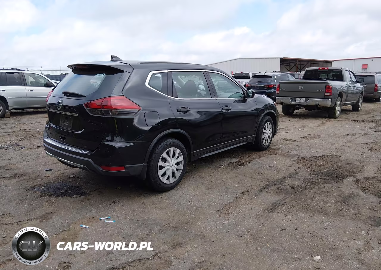 2018 Nissan Rogue S VIN:5N1AT2MT8JC750804 - 4