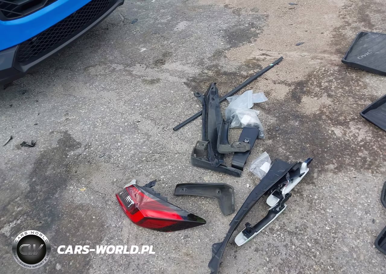 2024 Honda Civic Sport Touring VIN:19XFL1G85RE028898 - 12