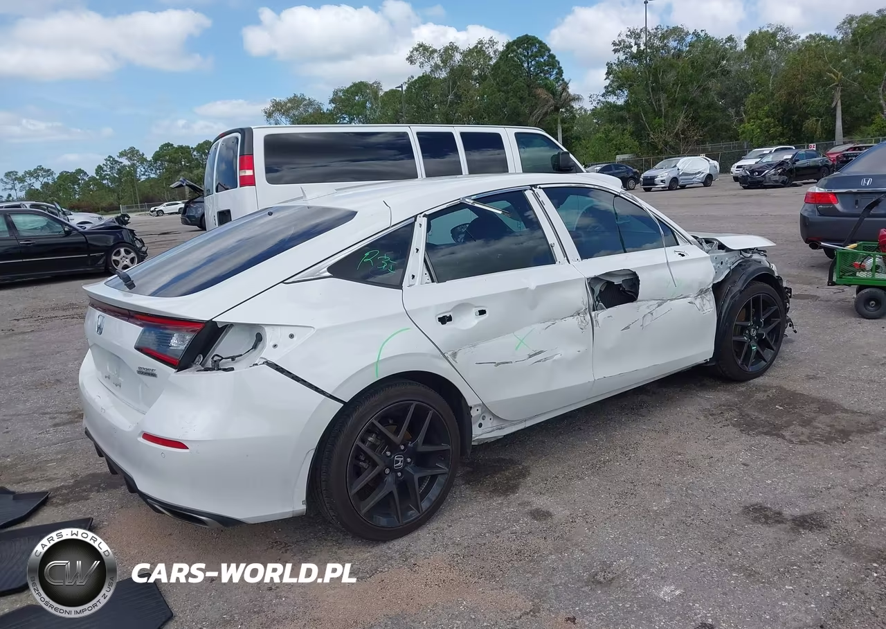 2024 Honda Civic Sport Touring VIN:19XFL1G85RE028898 - 4