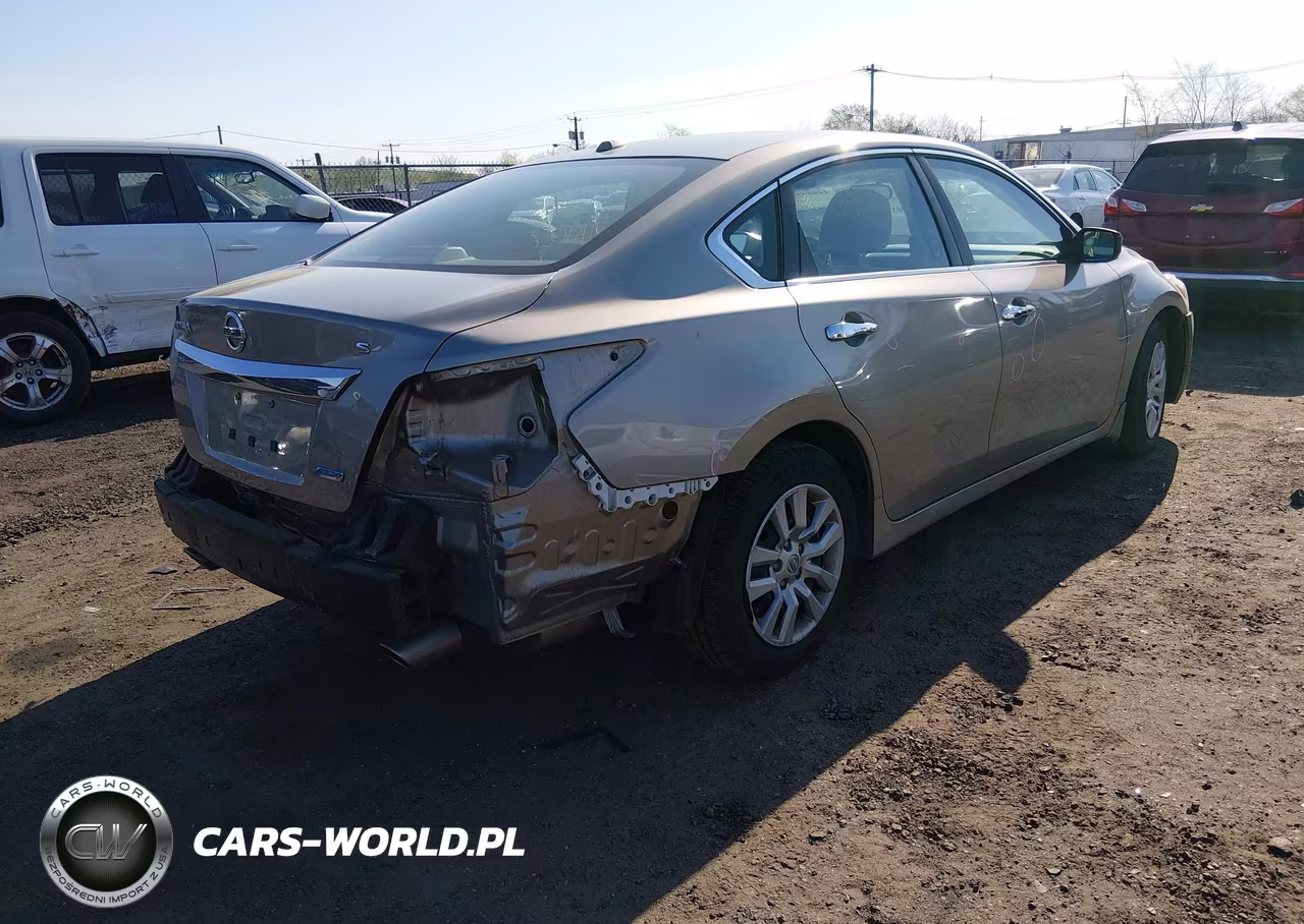 2014 Nissan Altima 2.5 S VIN:1N4AL3APXEC201490 - 4
