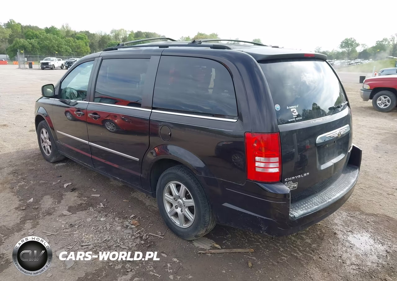 2010 Chrysler Town & Country Touring Plus VIN:2A4RR8DX7AR435554 - 3