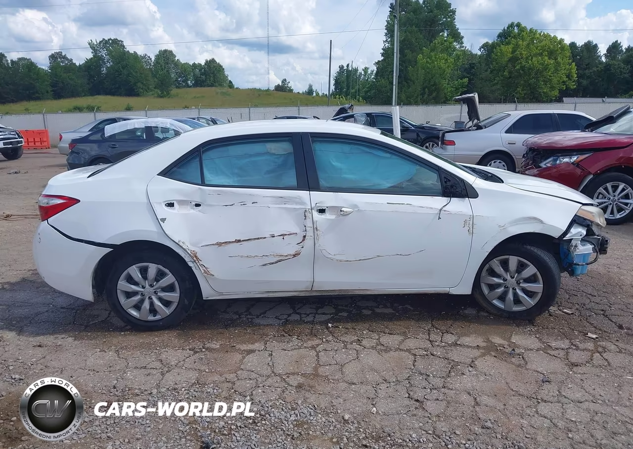 2016 Toyota Corolla Le VIN:5YFBURHE6GP501153 - 13