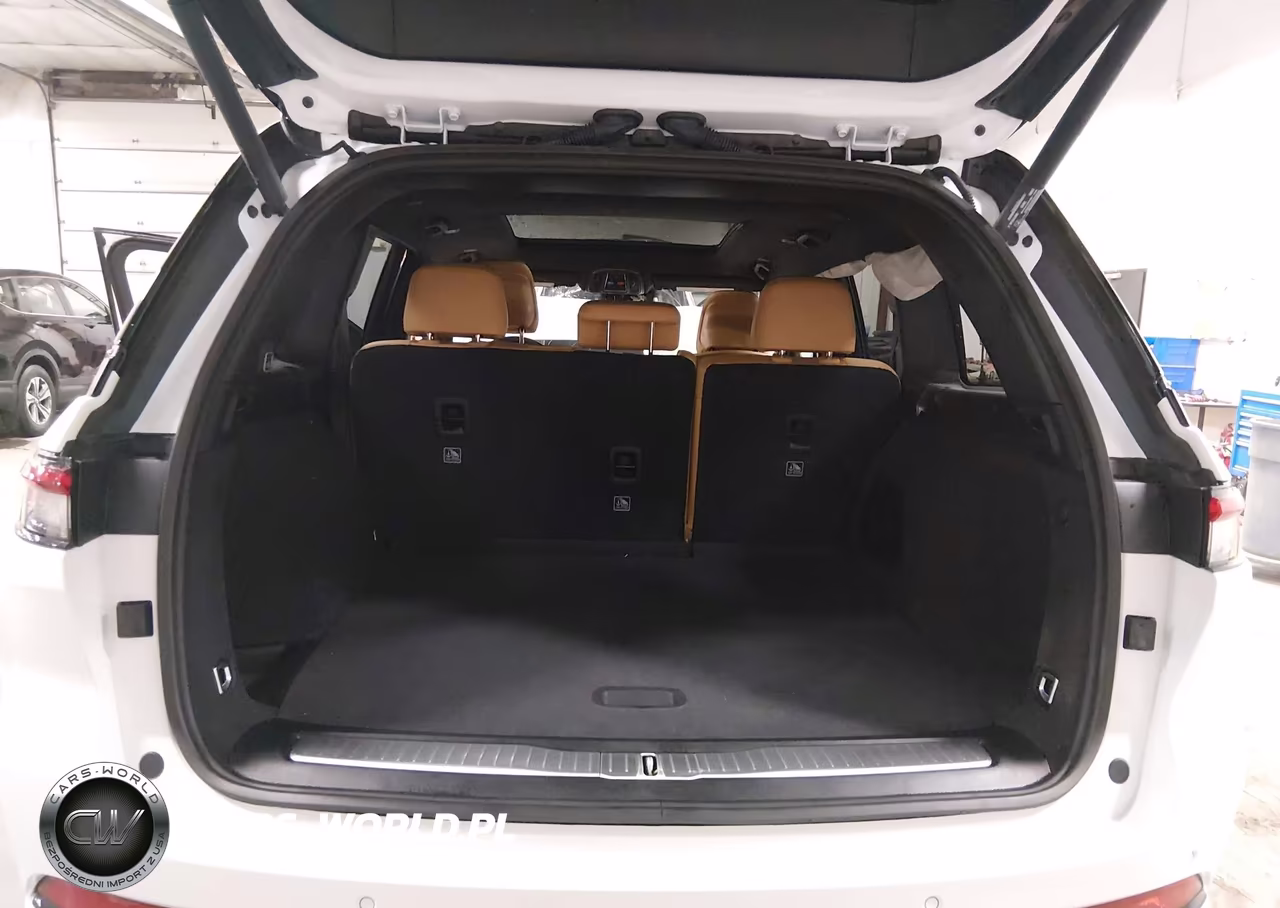 2025 Jeep Grand Cherokee Summit 4X4 VIN:1C4RJHEG3S8740249 - 18