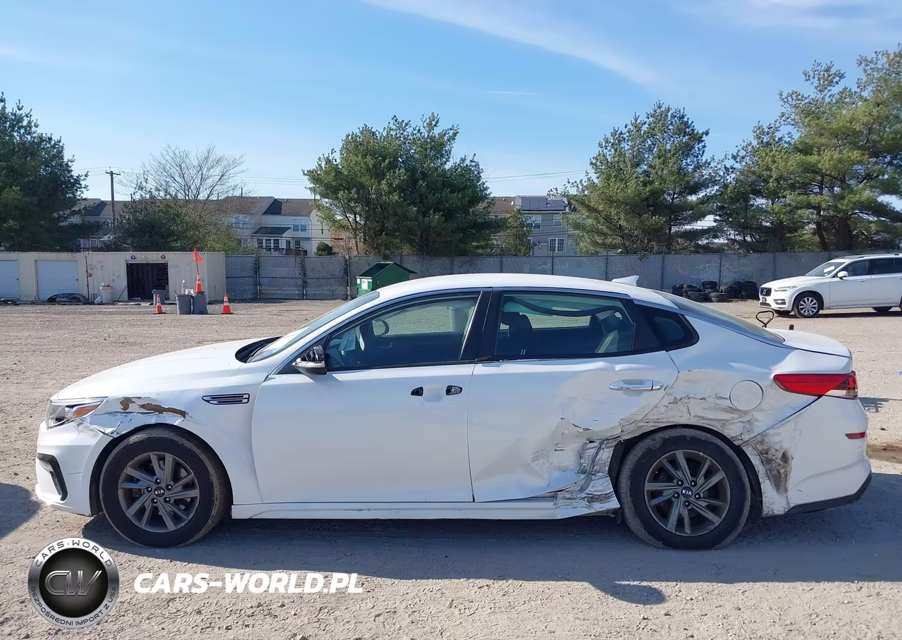 2020 Kia Optima Lx VIN:5XXGT4L30LG386361 - 14
