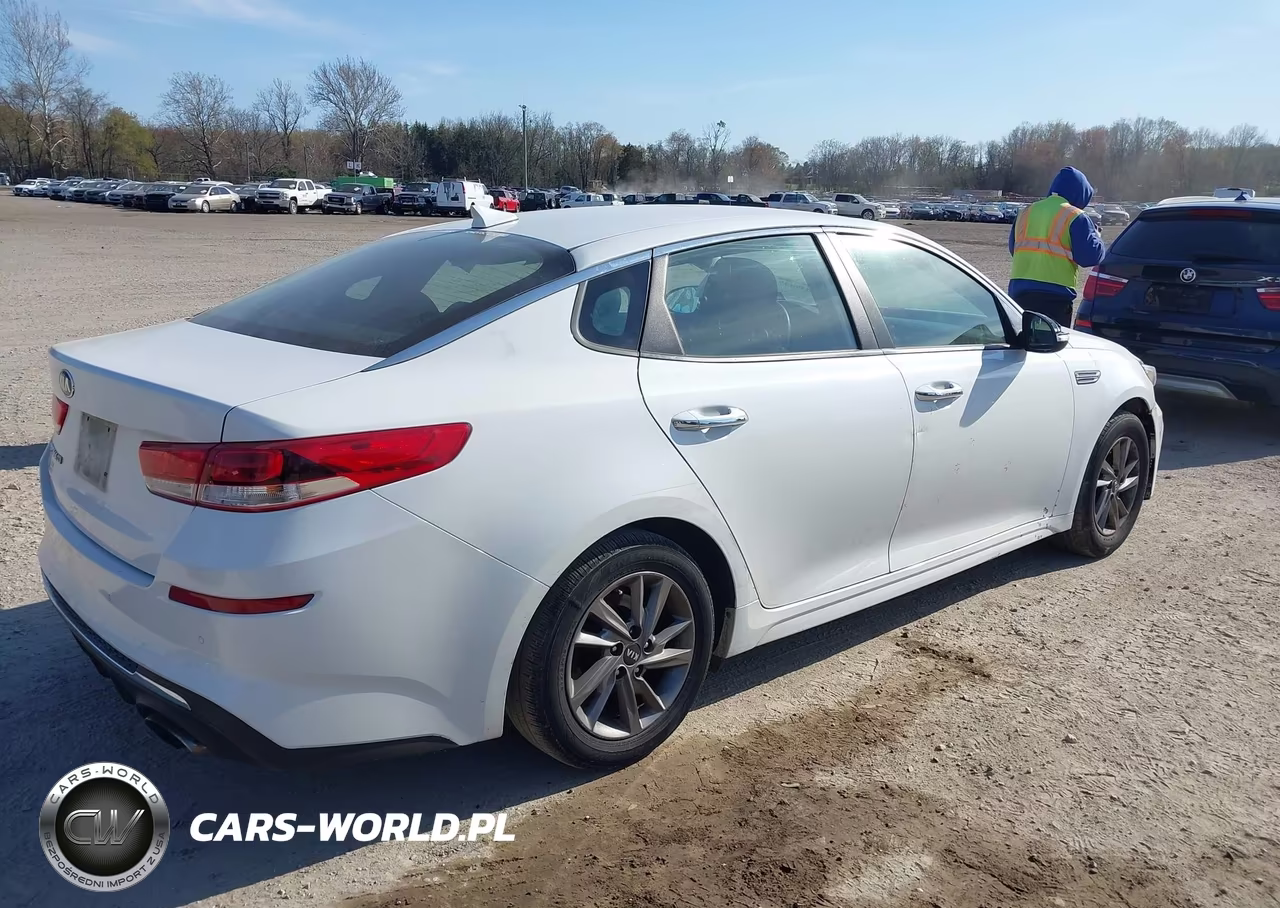 2020 Kia Optima Lx VIN:5XXGT4L30LG386361 - 4