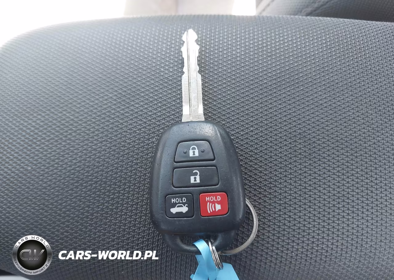 2015 Toyota Corolla Le VIN:5YFBURHE7FP331223 - 11