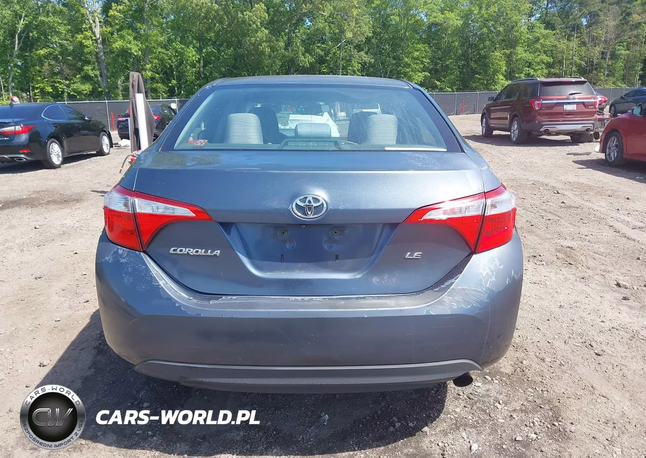 2015 Toyota Corolla Le VIN:5YFBURHE7FP331223 - 17