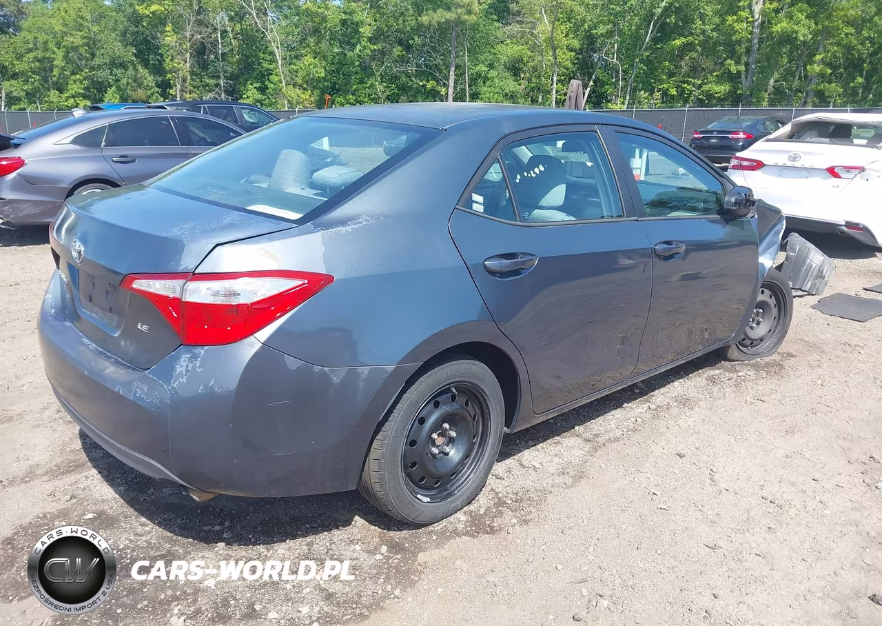 2015 Toyota Corolla Le VIN:5YFBURHE7FP331223 - 4