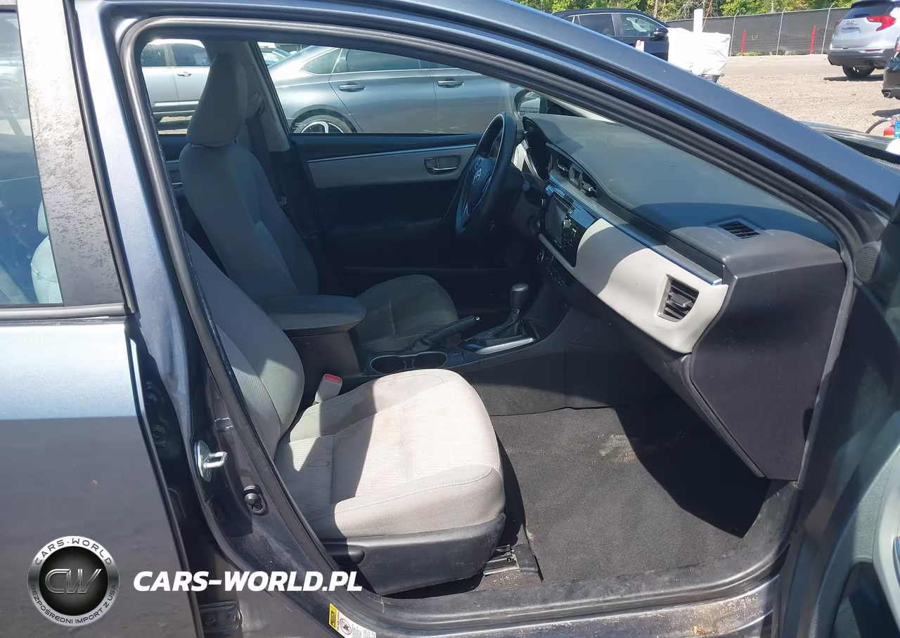 2015 Toyota Corolla Le VIN:5YFBURHE7FP331223 - 5