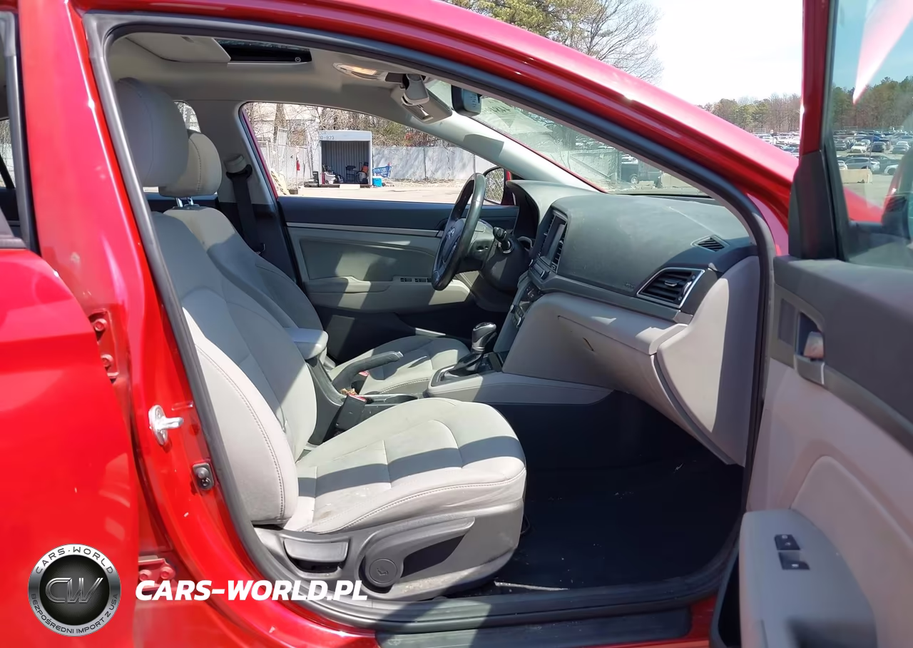 2018 Hyundai Elantra Value Edition VIN:5NPD84LF9JH275520 - 5