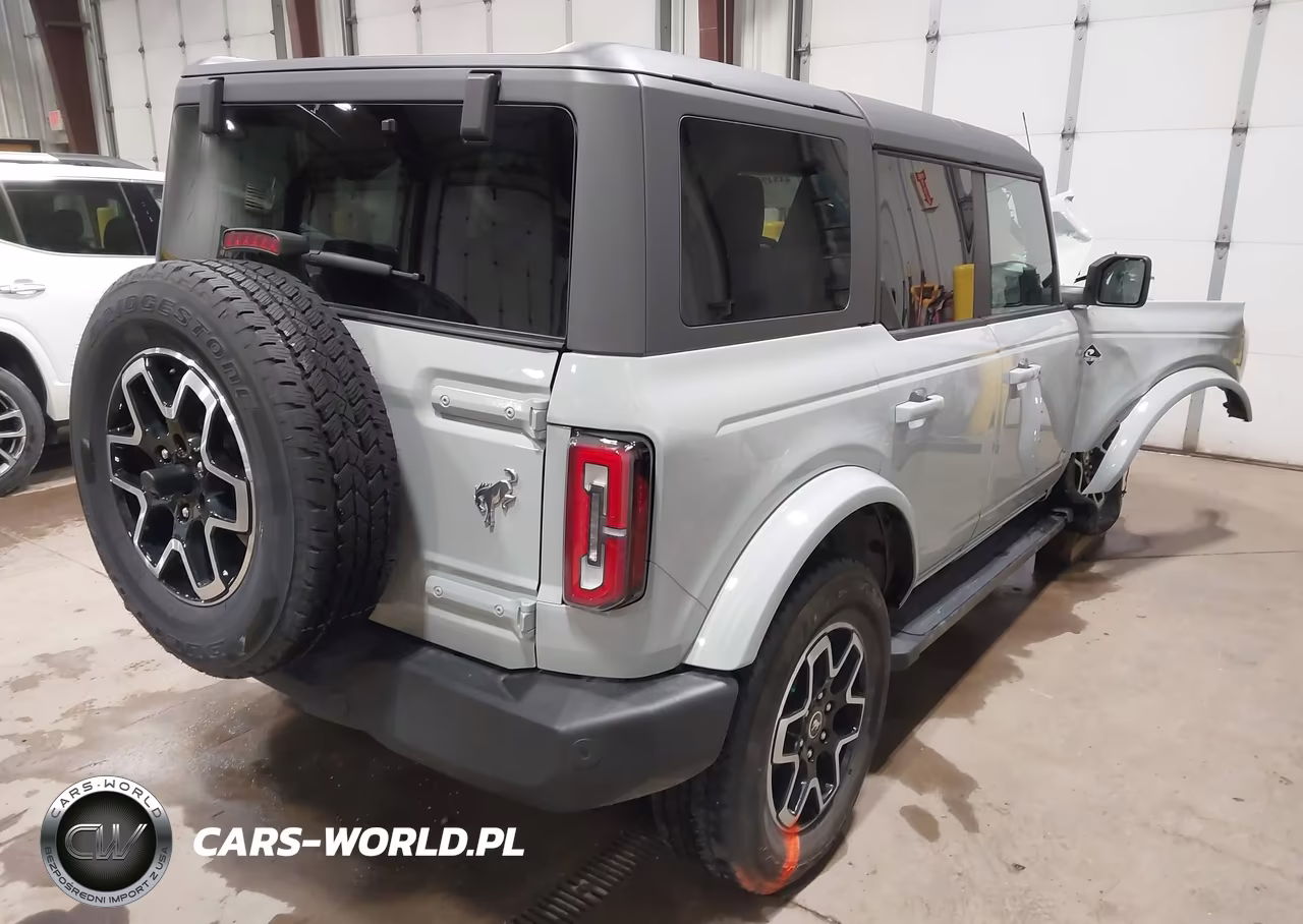 2023 Ford Bronco Outer Banks VIN:1FMDE5BHXPLB05751 - 4