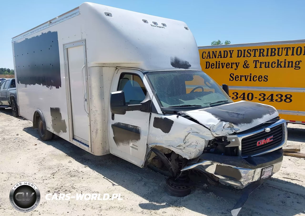2023 GMC Savana Cutaway 4500 Van VIN:7GZ67UC79PN008734 - 1
