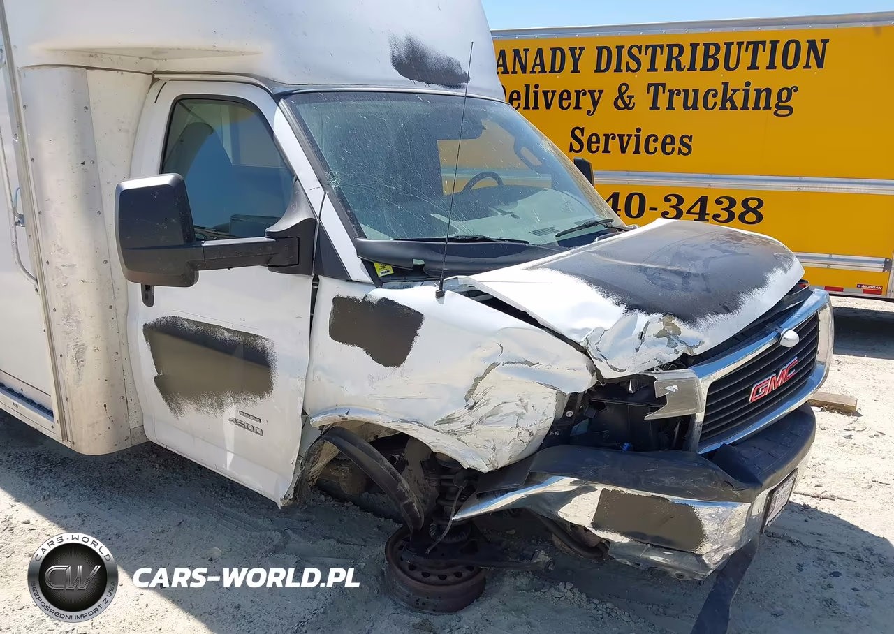 2023 GMC Savana Cutaway 4500 Van VIN:7GZ67UC79PN008734 - 13