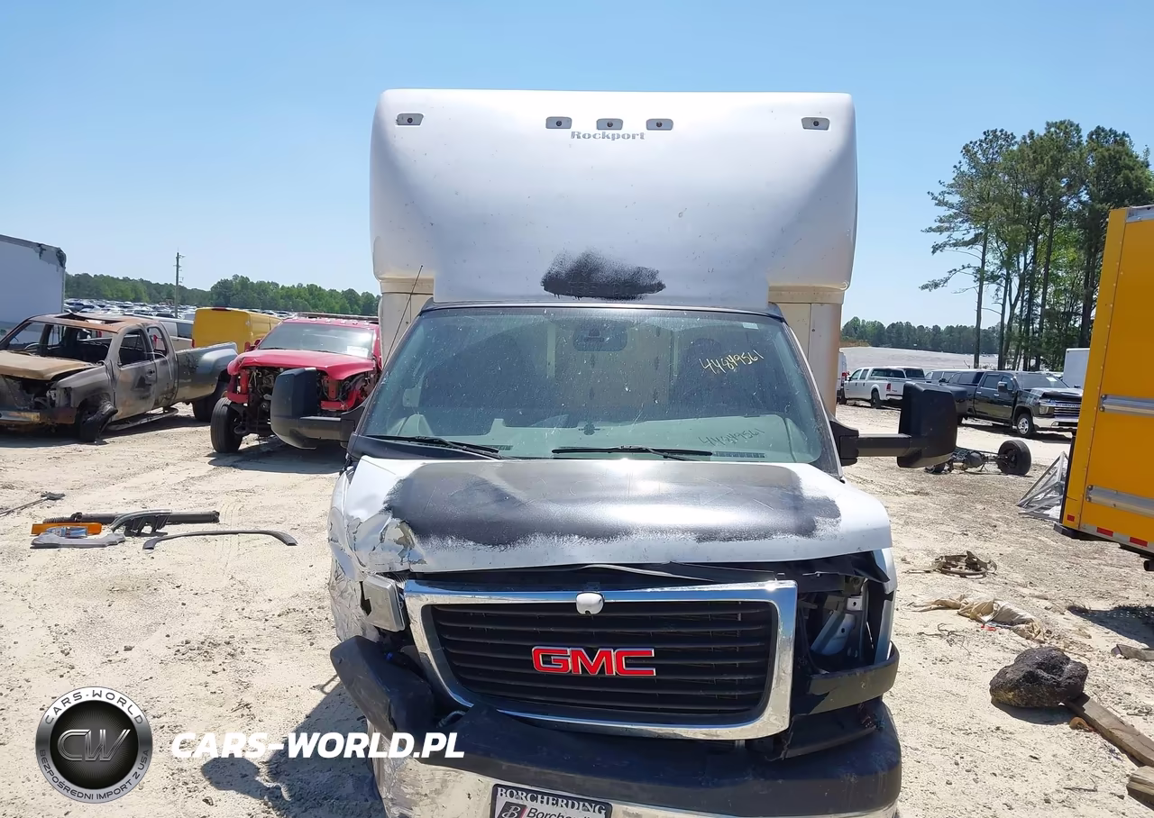 2023 GMC Savana Cutaway 4500 Van VIN:7GZ67UC79PN008734 - 16