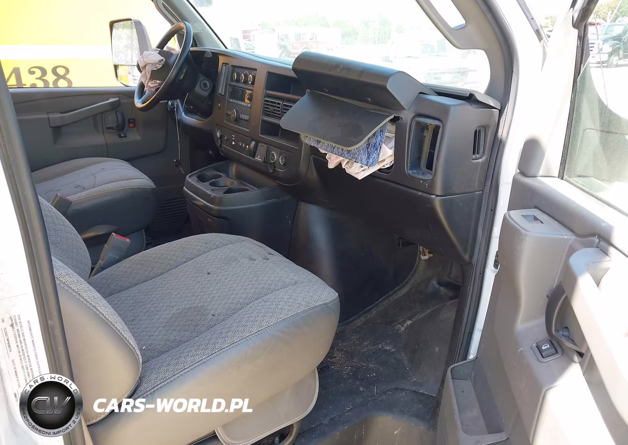 2023 GMC Savana Cutaway 4500 Van VIN:7GZ67UC79PN008734 - 7