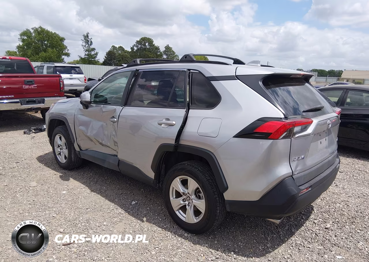 2021 Toyota Rav4 Xle VIN:2T3W1RFV6MC109161 - 3