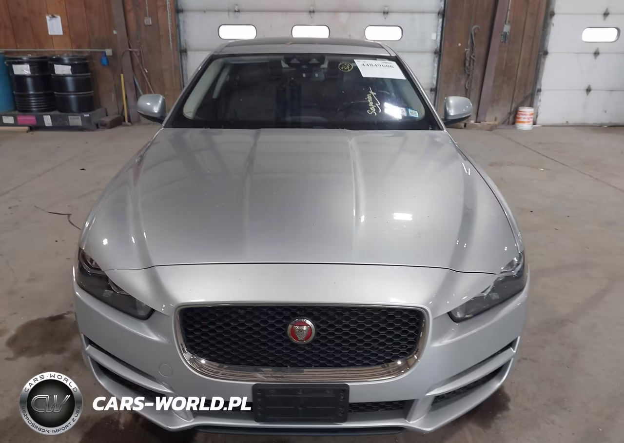 2018 Jaguar Xe 25T Premium VIN:SAJAJ4FXXJCP37513 - 11