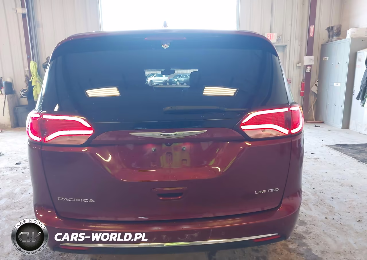 2017 Chrysler Pacifica Limited VIN:2C4RC1GG6HR531583 - 16
