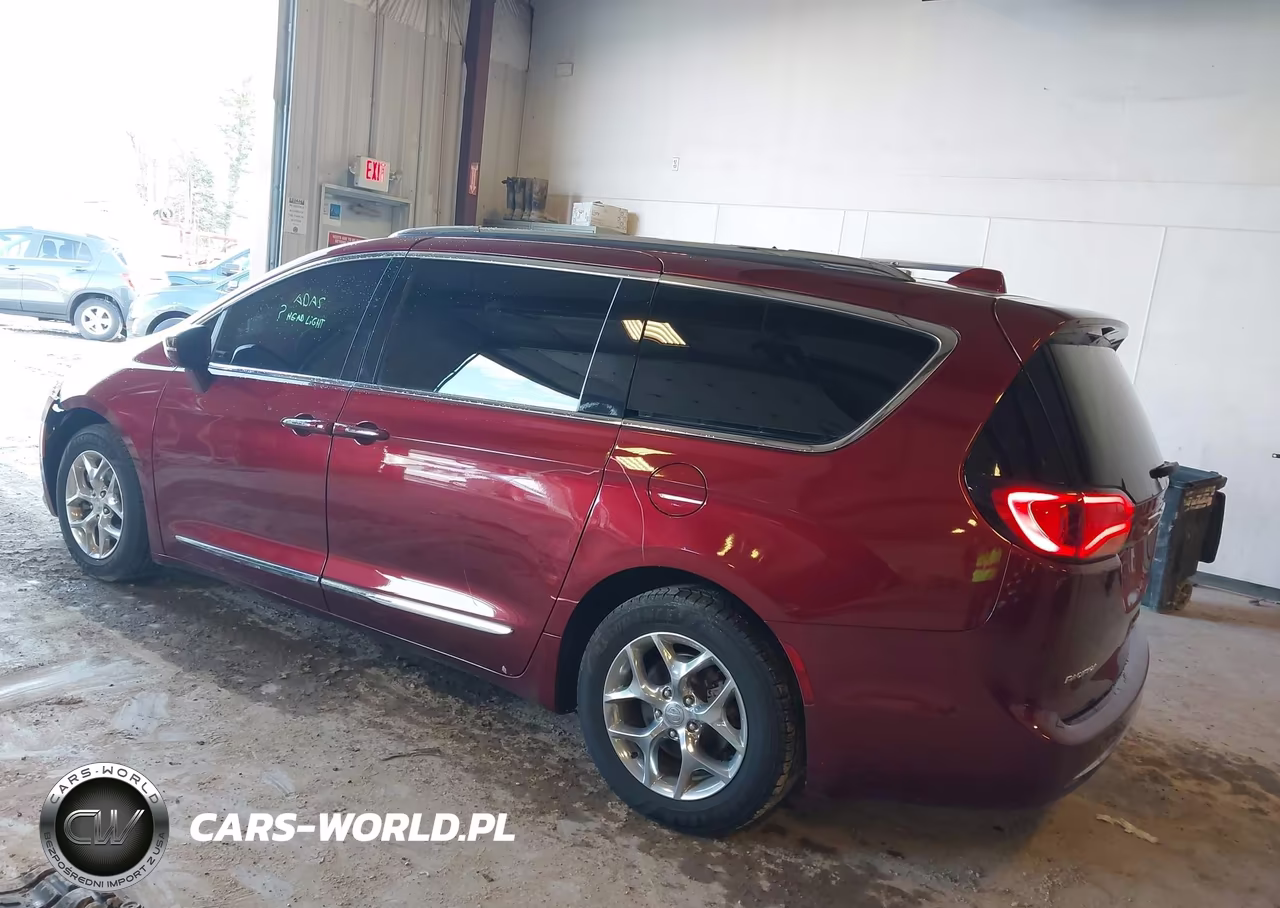 2017 Chrysler Pacifica Limited VIN:2C4RC1GG6HR531583 - 3