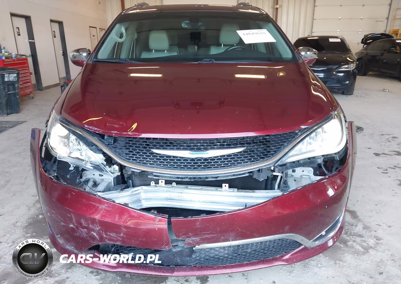 2017 Chrysler Pacifica Limited VIN:2C4RC1GG6HR531583 - 6