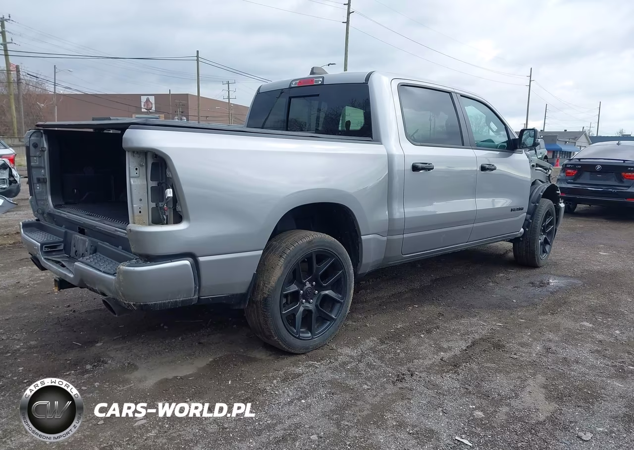 2023 Ram 1500 VIN:1C6SRFJT8PN567555 - 4