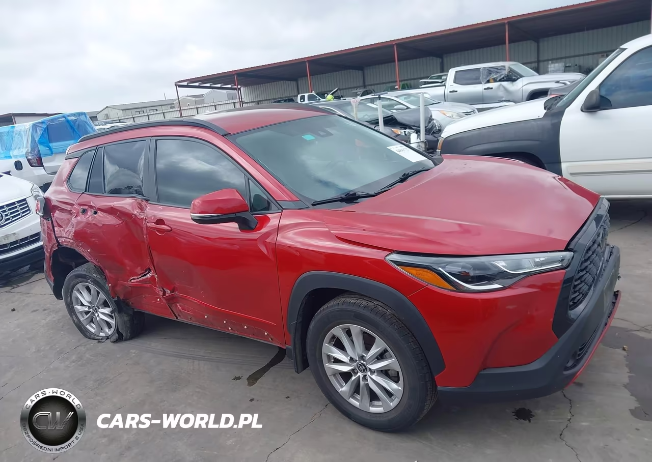 2022 Toyota Corolla Cross Le VIN:7MUCAAAG0NV029343 - 13