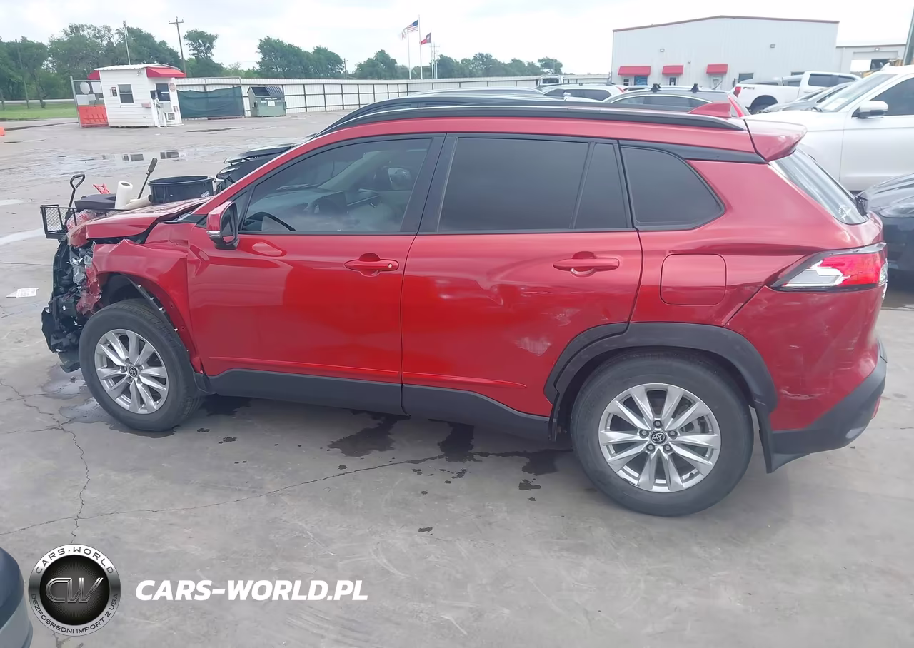 2022 Toyota Corolla Cross Le VIN:7MUCAAAG0NV029343 - 14
