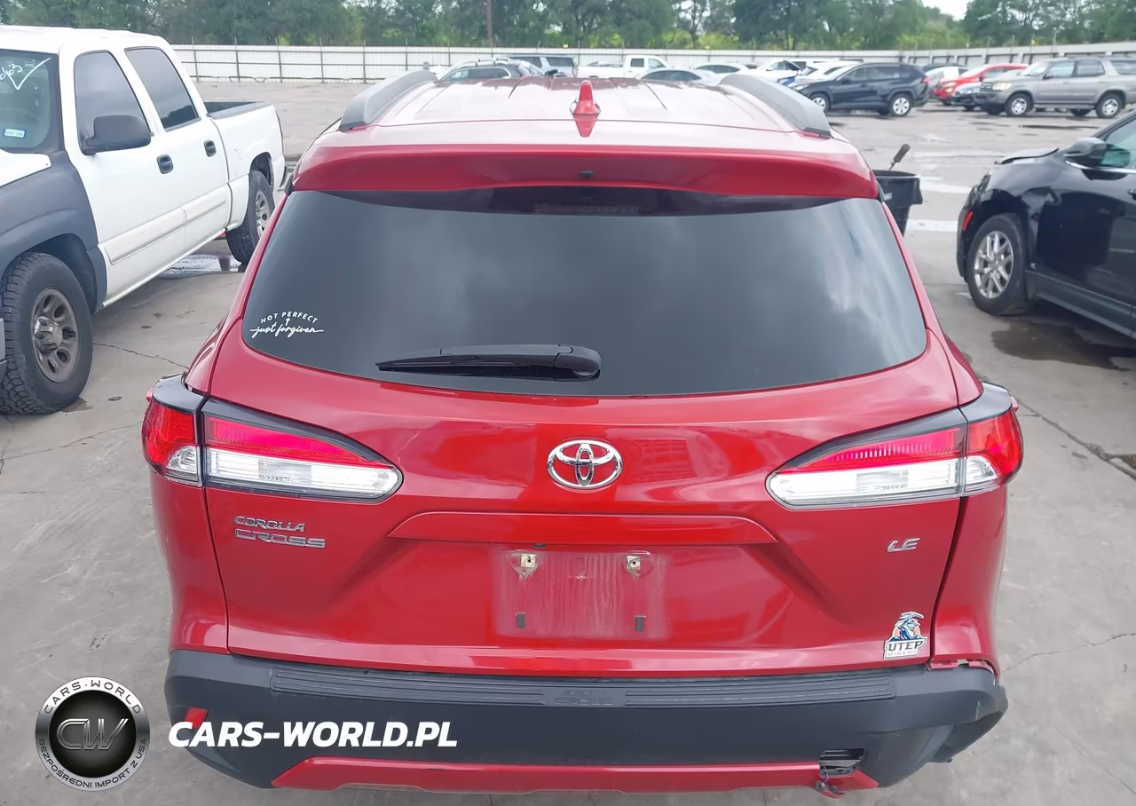 2022 Toyota Corolla Cross Le VIN:7MUCAAAG0NV029343 - 16