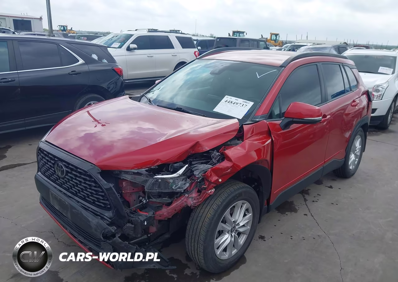 2022 Toyota Corolla Cross Le VIN:7MUCAAAG0NV029343 - 2
