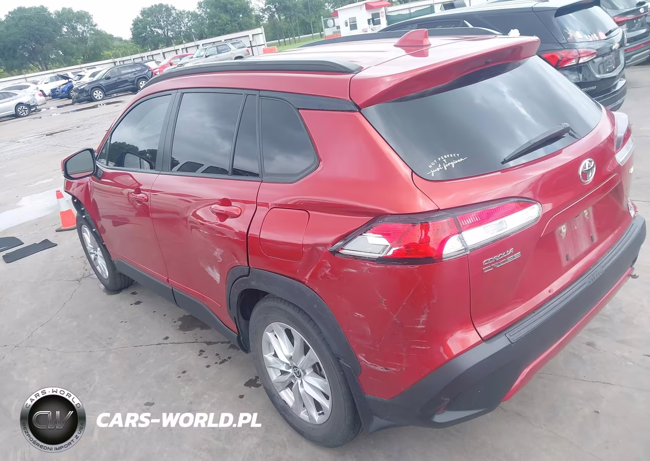 2022 Toyota Corolla Cross Le VIN:7MUCAAAG0NV029343 - 3