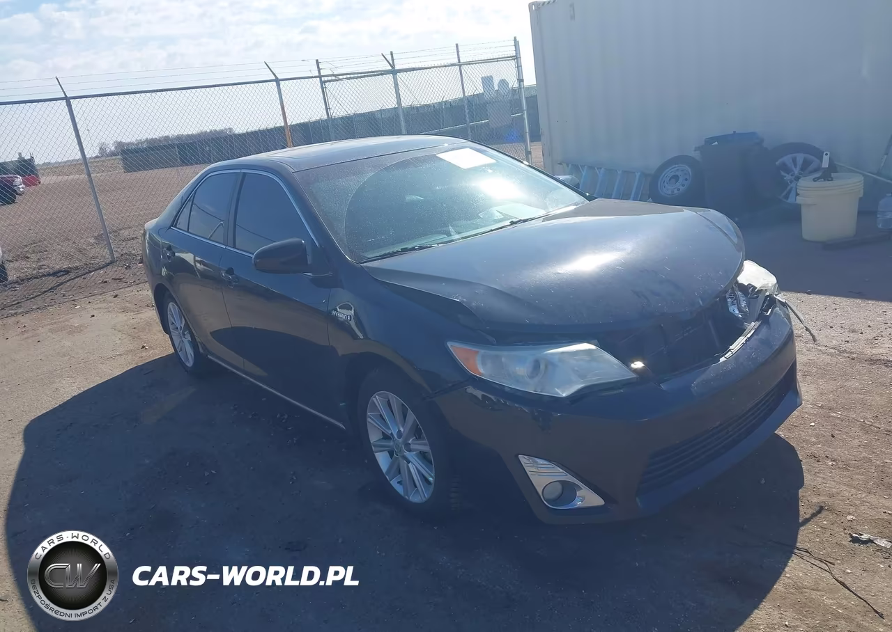 2014 Toyota Camry Hybrid Xle