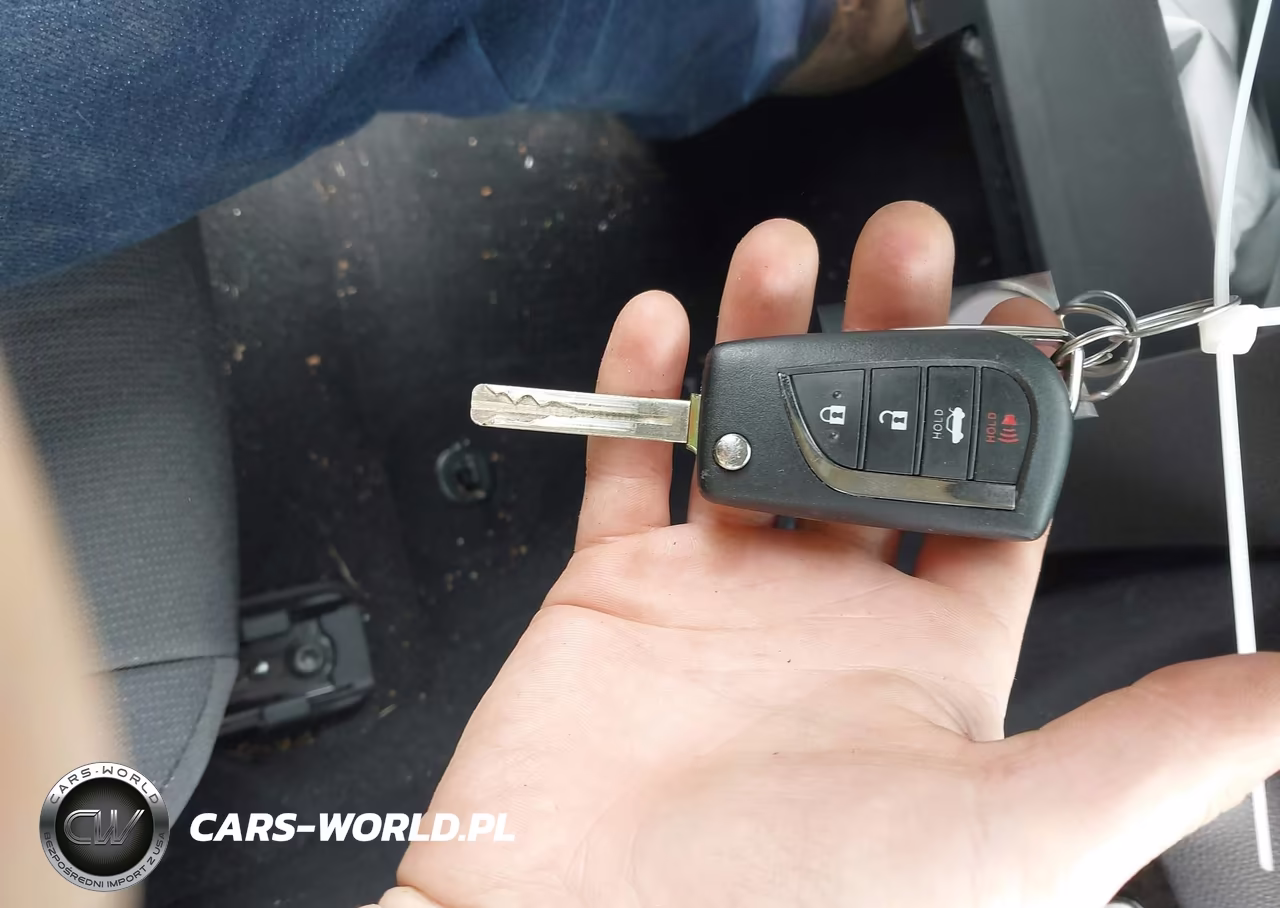 2026 Toyota Corolla Le VIN:5YFB4MDE5TP412113 - 11
