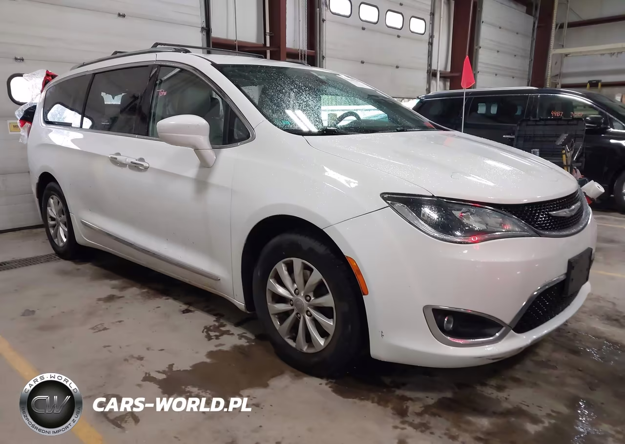 2018 Chrysler Pacifica Touring L – zdjęcie 1 z 19