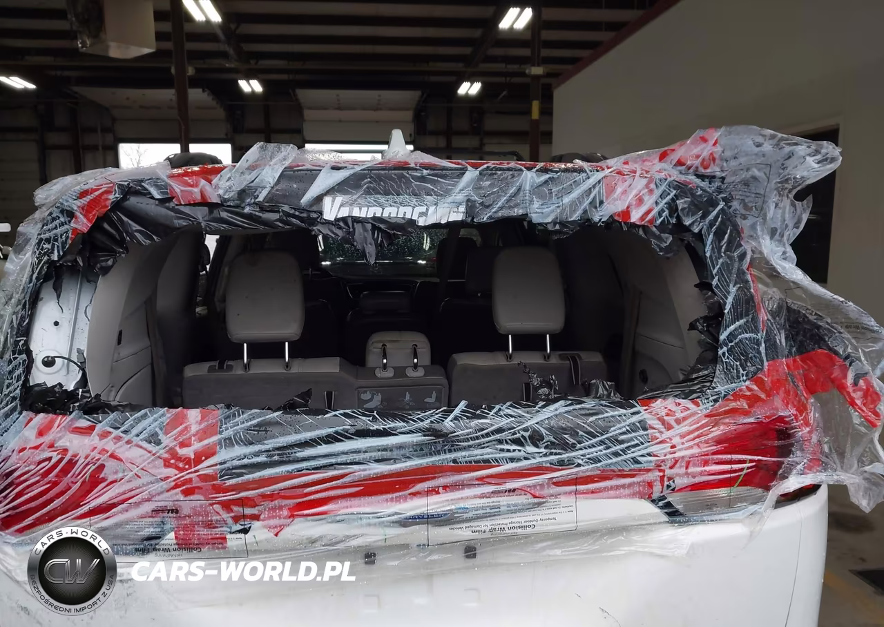 2018 Chrysler Pacifica Touring L VIN:2C4RC1BG8JR217124 - 19