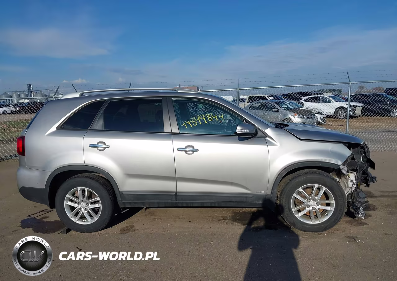2015 Kia Sorento Lx VIN:5XYKTDA68FG636646 - 14