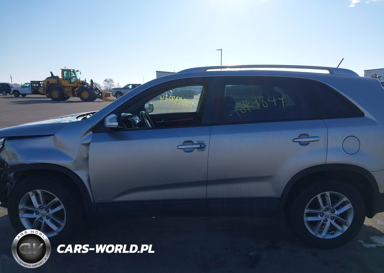 2015 Kia Sorento Lx VIN:5XYKTDA68FG636646 - 15