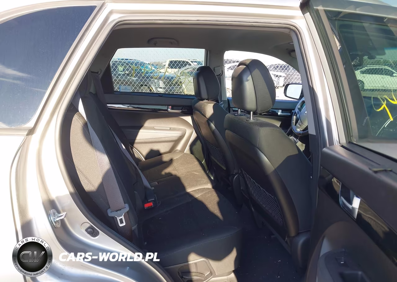 2015 Kia Sorento Lx VIN:5XYKTDA68FG636646 - 8