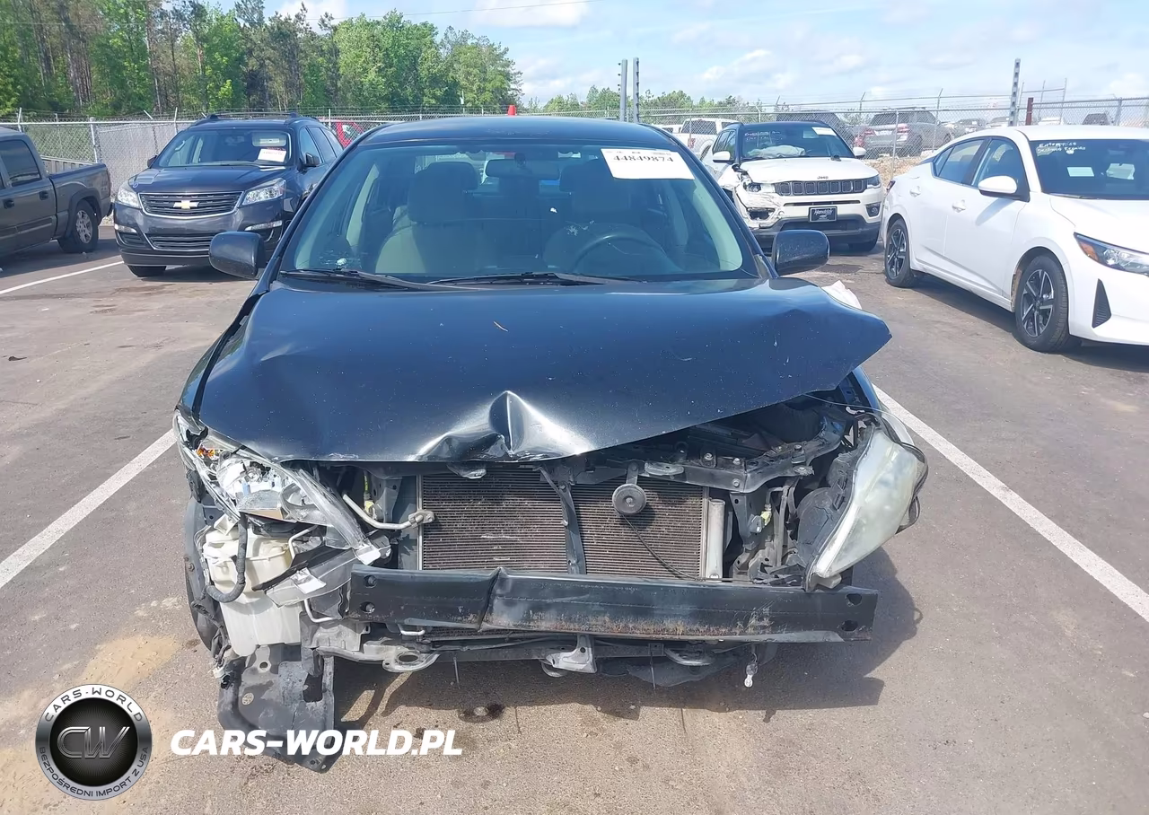 2013 Toyota Corolla Le VIN:5YFBU4EE4DP125104 - 13