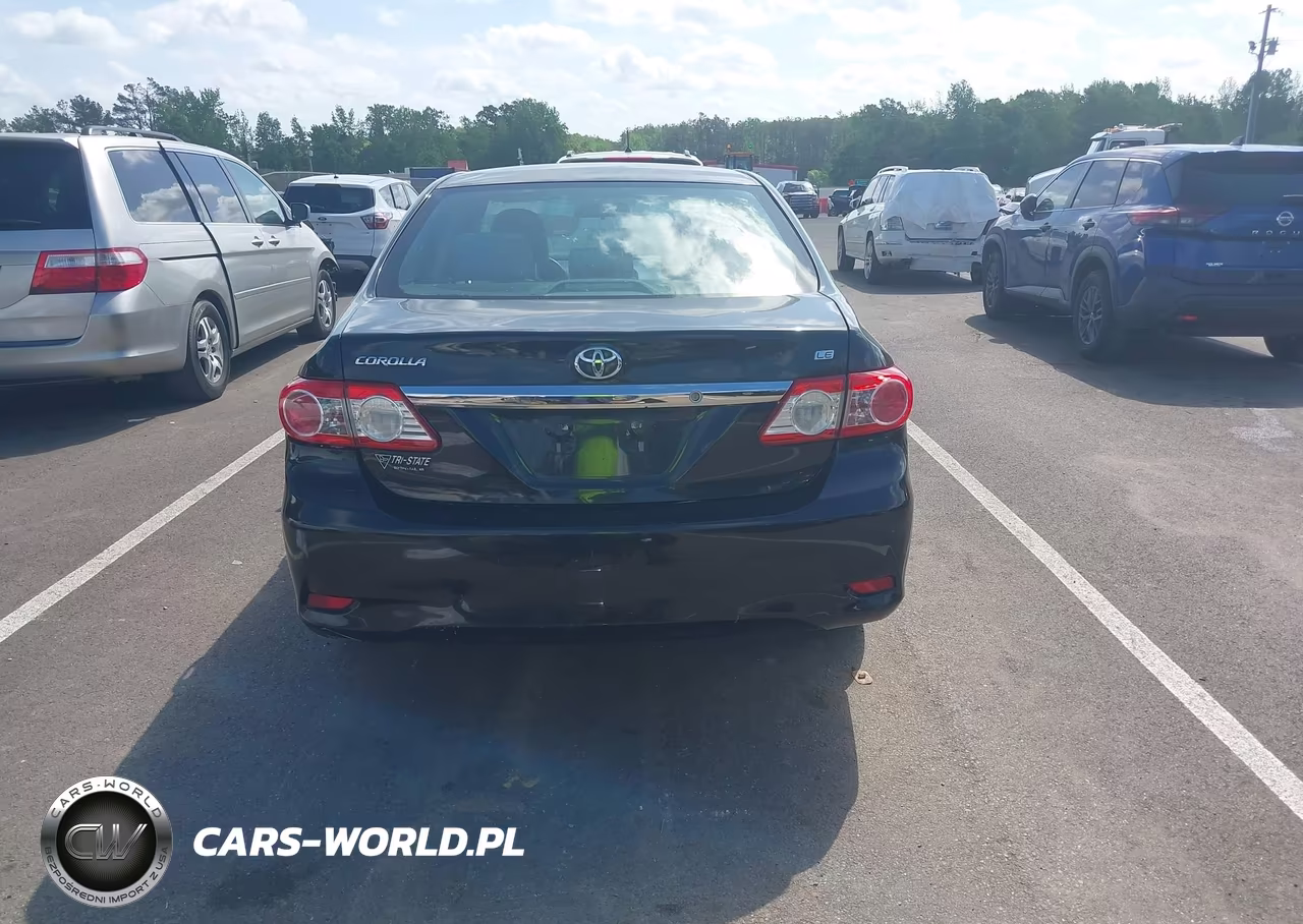 2013 Toyota Corolla Le VIN:5YFBU4EE4DP125104 - 17
