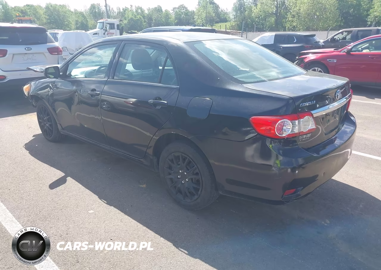 2013 Toyota Corolla Le VIN:5YFBU4EE4DP125104 - 3