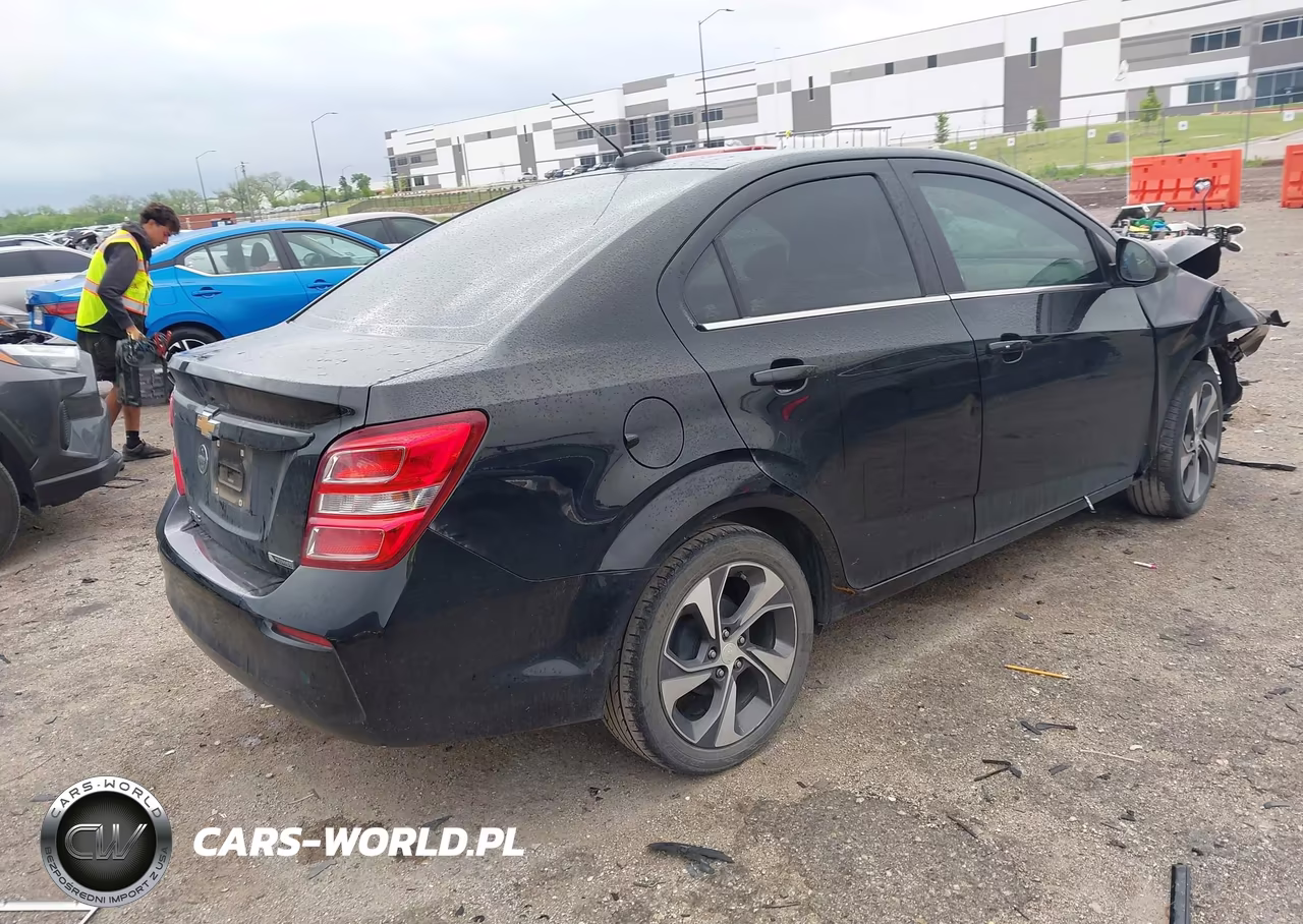 2020 Chevrolet Sonic Fwd Premier VIN:1G1JF5SB9L4121596 - 4